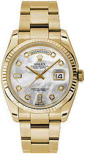 replique Montre Rolex Day-Date 36 en nacre et lunette cannelée en or 118238